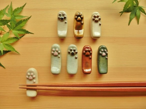 猫の肉球の箸置き